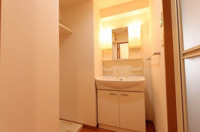 洗面設備　※別部屋参考写真※