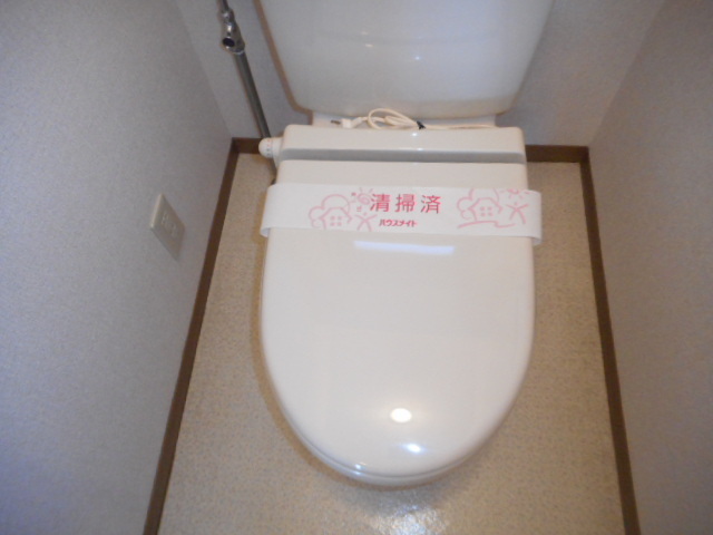 トイレ　温水洗浄便座