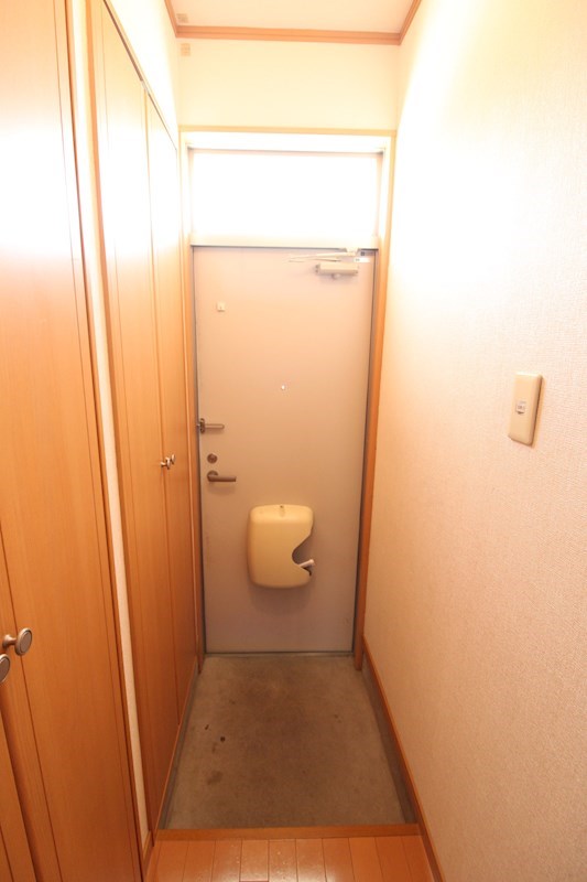 玄関　※別間取り部屋参考画像