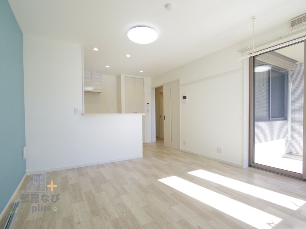 居室・リビング　※他号室写真です