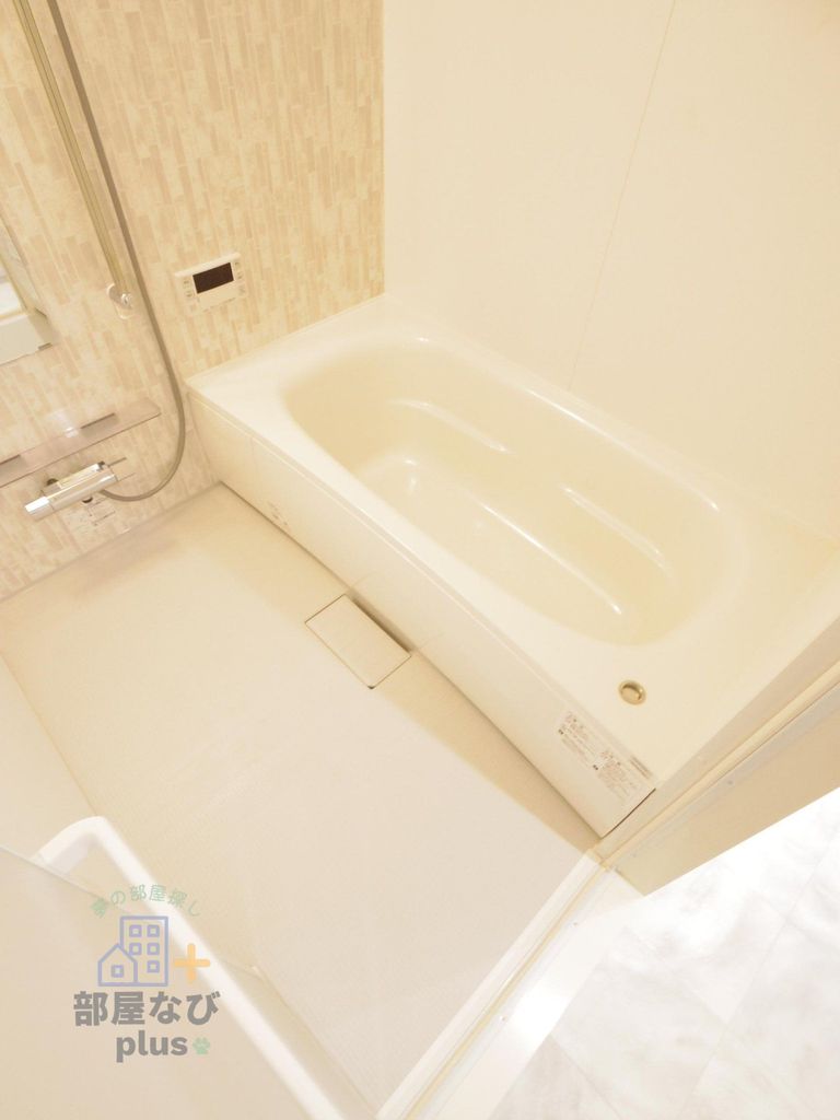 バス・シャワールーム　※他号室写真です