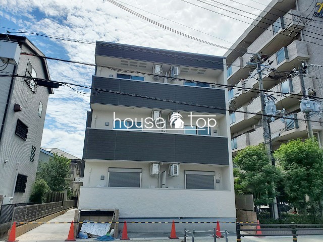 建物外観　オートロック完備！インターネット使用料月額無料