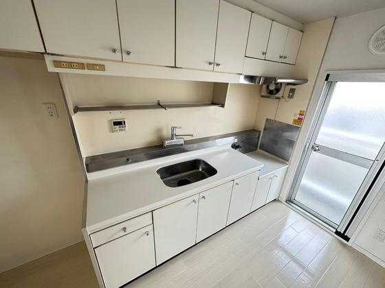 キッチン　※別部屋の写真です