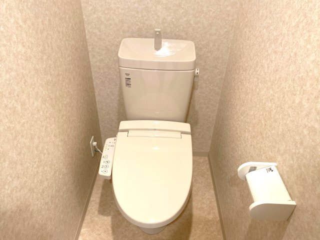 トイレ　落ち着いたトイレです