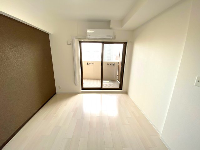 居室・リビング　コンパクトで使いやすい洋室です