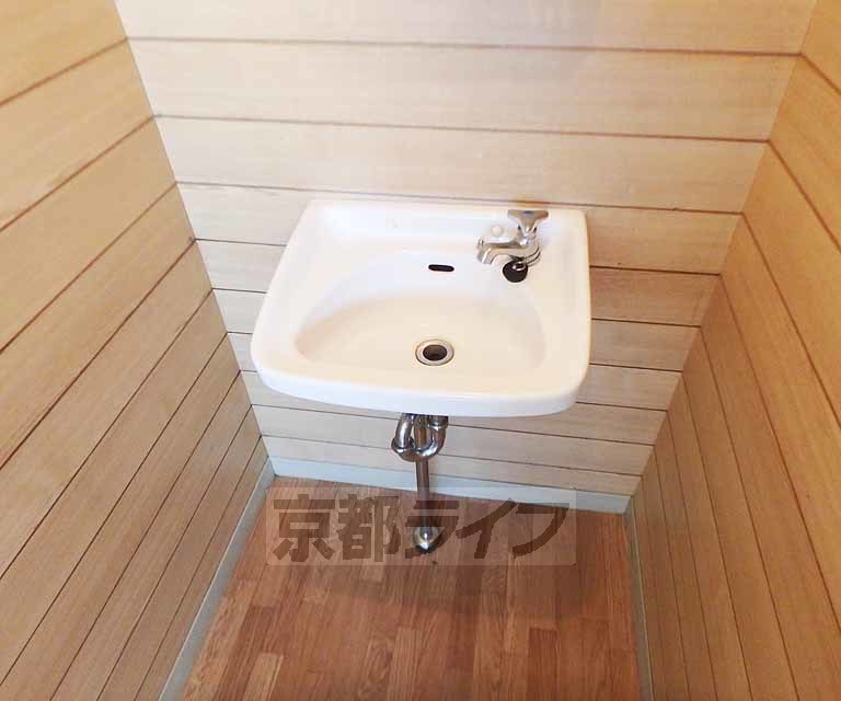 洗面設備　洗面台です