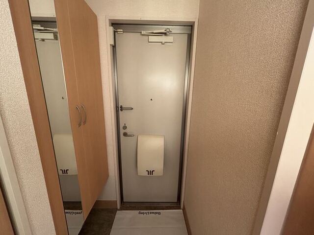 玄関　玄関ドア