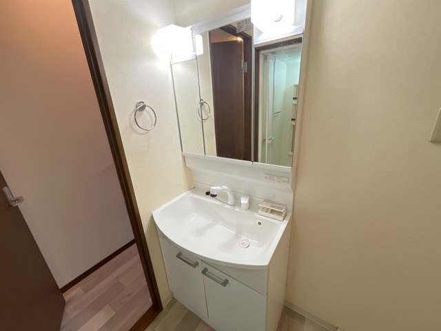 洗面設備　洗髪洗面化粧台