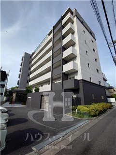 建物外観　落ち着いた雰囲気の外観です