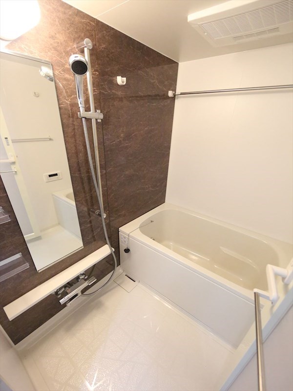 バス・シャワールーム　追い焚き　オートバス　浴室暖房乾燥機付バスルーム