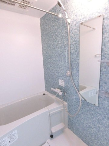 バス・シャワールーム　浴室乾燥機付き