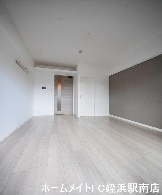 居室・リビング　★清潔感のあるホワイトフローリング♪★参考写真