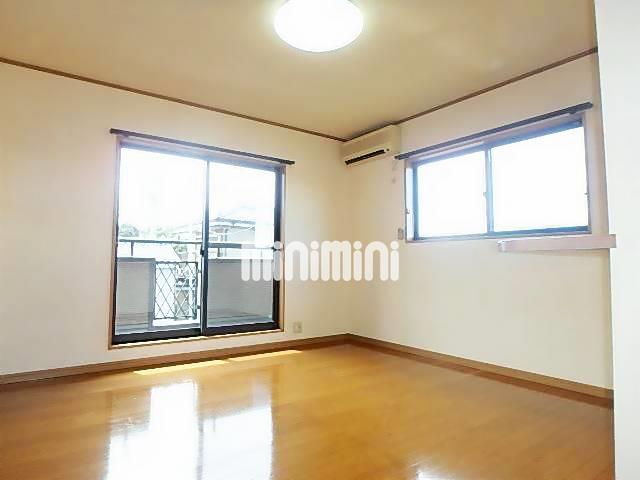 居室・リビング　多面光彩で明るく保たれます。