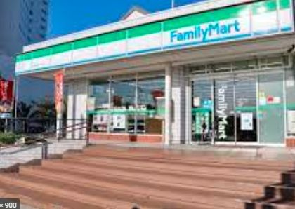 コンビニ　ファミリーマートエミオン東京ベイ（サ）店（コンビニ）まで570m