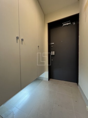 玄関　プライムアーバン堺筋本町　玄関スペース
