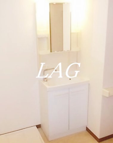 洗面設備　独立洗面台です。