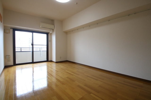 居室・リビング　※別室の参考写真の為、現況優先です。