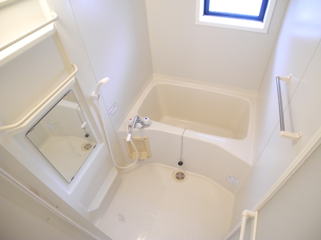 バス・シャワールーム　写真は反転タイプの写真になります