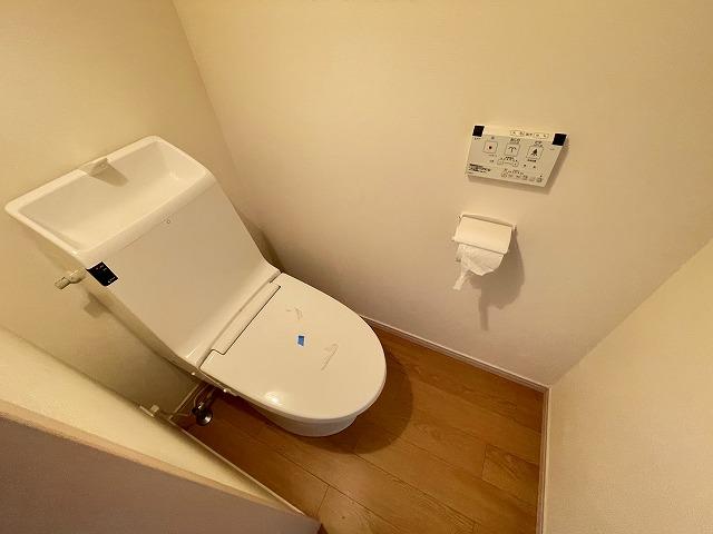 トイレ　トイレ