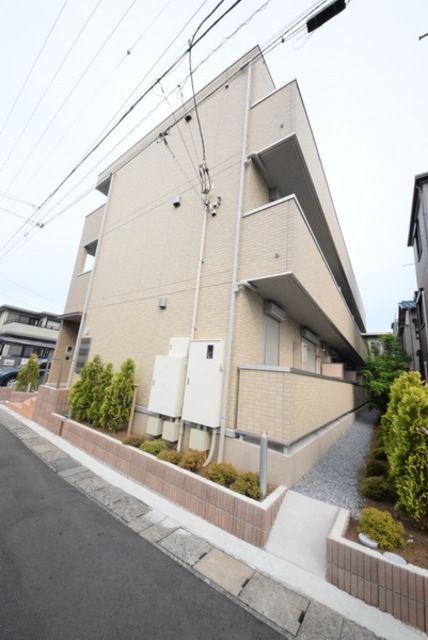 建物外観　オートロック完備