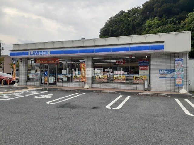 コンビニ　ローソン（コンビニ）まで163m