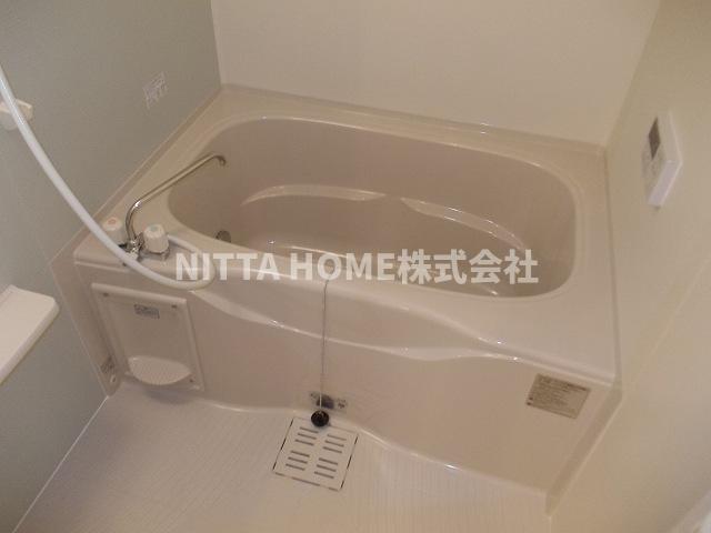 バス・シャワールーム　追い焚きや浴室乾燥機付きです◎