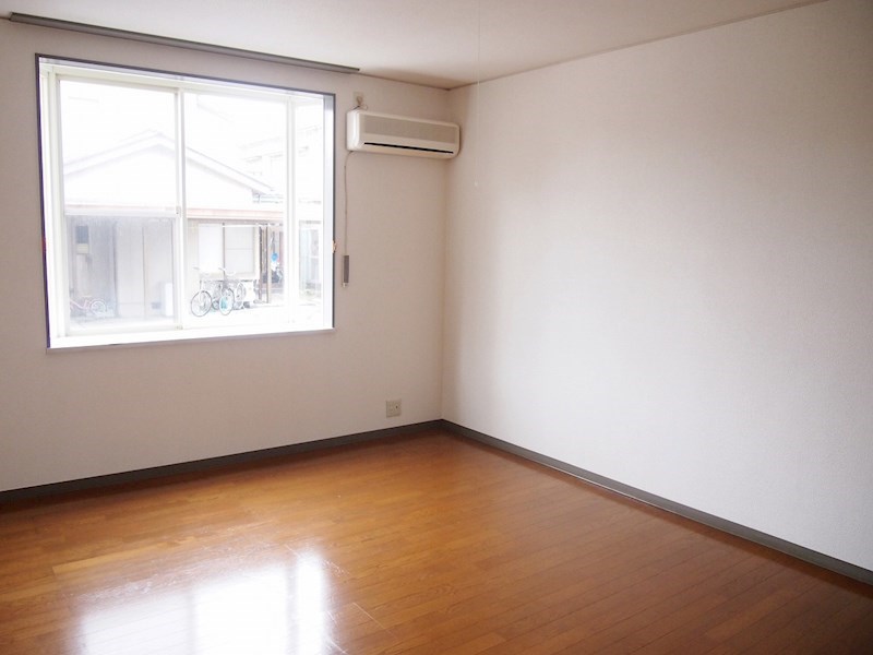 居室・リビング　※別のお部屋の写真です。