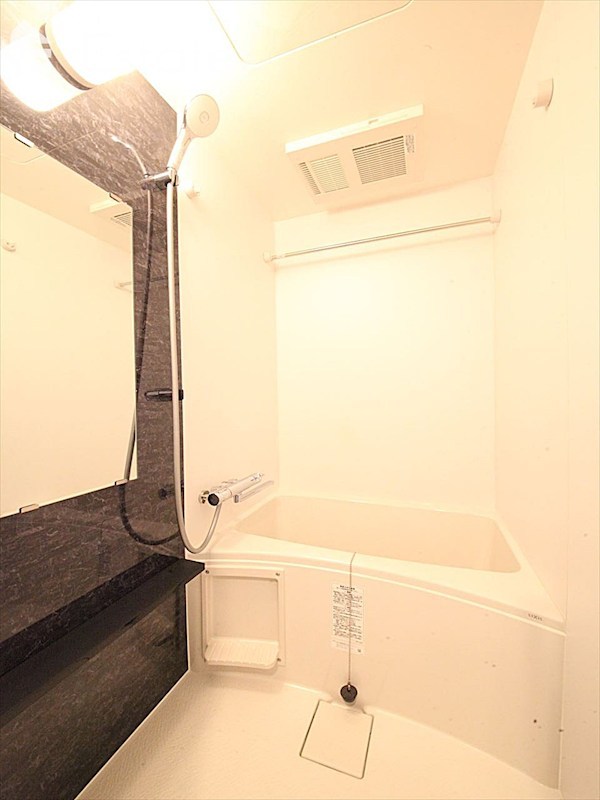 バス・シャワールーム　バスルーム