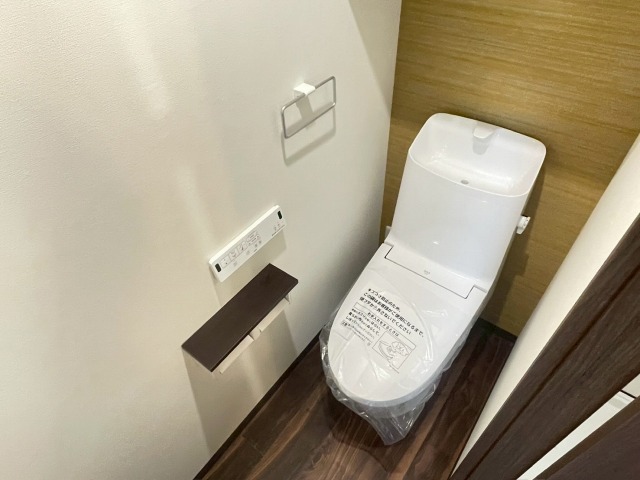 トイレ　温水洗浄便座　WC