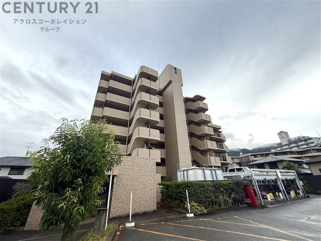 建物外観　エレベーター付きで高層階でも楽々♪