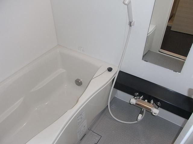 バス・シャワールーム　追い焚き機能付きバスルーム