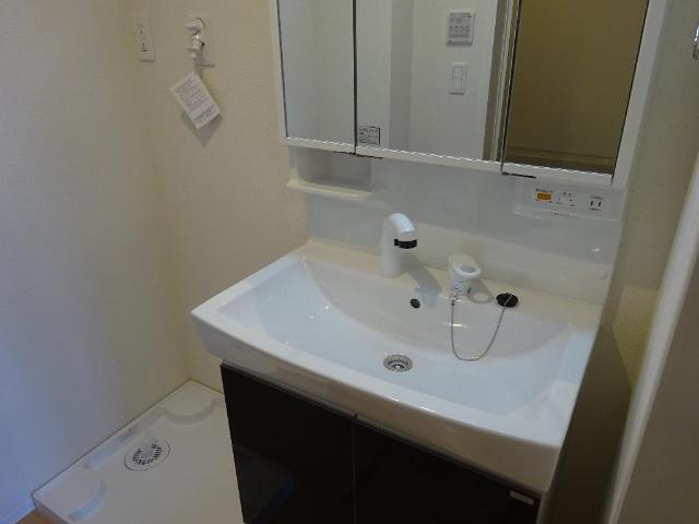 洗面設備　洗髪洗面化粧台