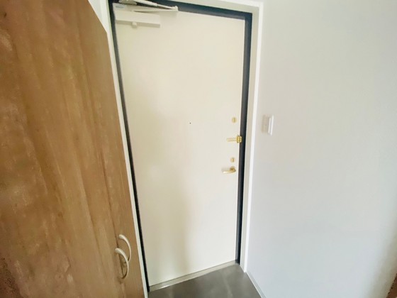 玄関　※別部屋の写真です
