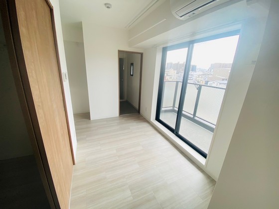 居室・リビング　※別部屋の写真です