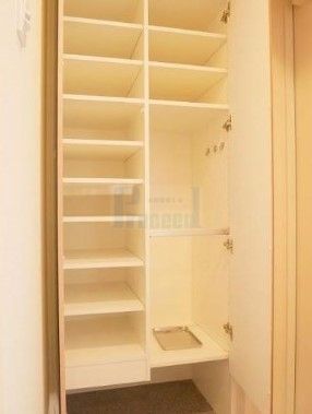 玄関　たっぷりシューズボックス☆