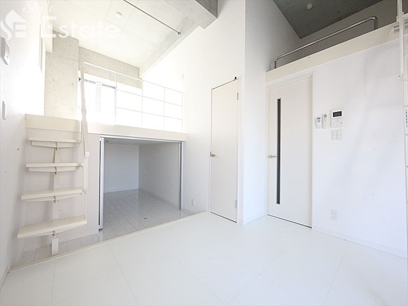 居室・リビング　内装