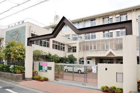 小学校　足立区立舎人小学校（小学校）まで583m