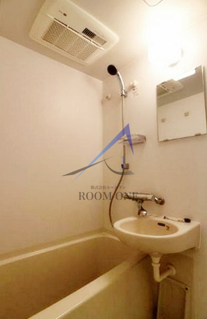 バス・シャワールーム　お風呂です。