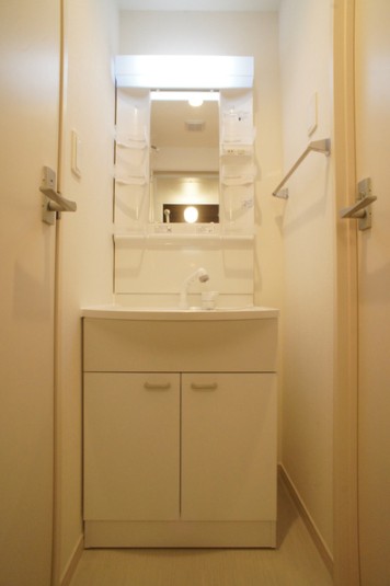 洗面設備　広い洗面スペース