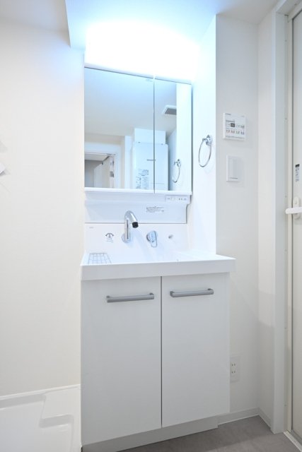 洗面設備　コンパクトで使いやすい洗面所