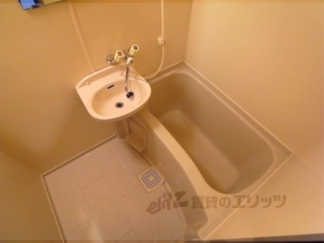 バス・シャワールーム　バス