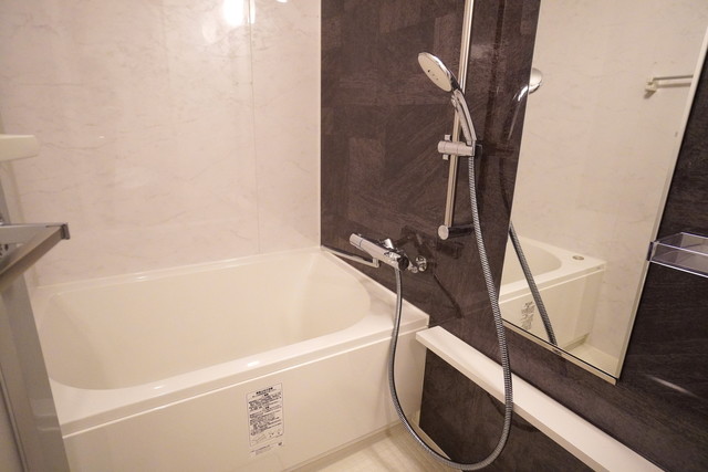 バス・シャワールーム　※写真は同タイプ住戸です。