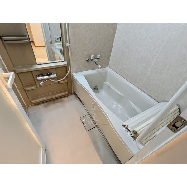 バス・シャワールーム　※別室の参考写真の為、現況優先です。