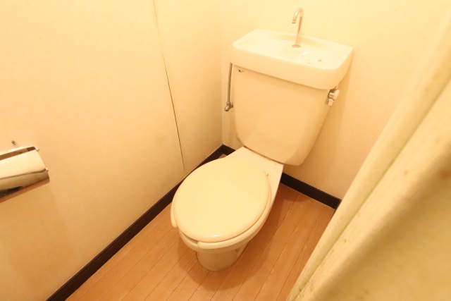 トイレ　別室の参考写真です。※現況優先