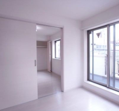 居室・リビング　☆明るい居間☆