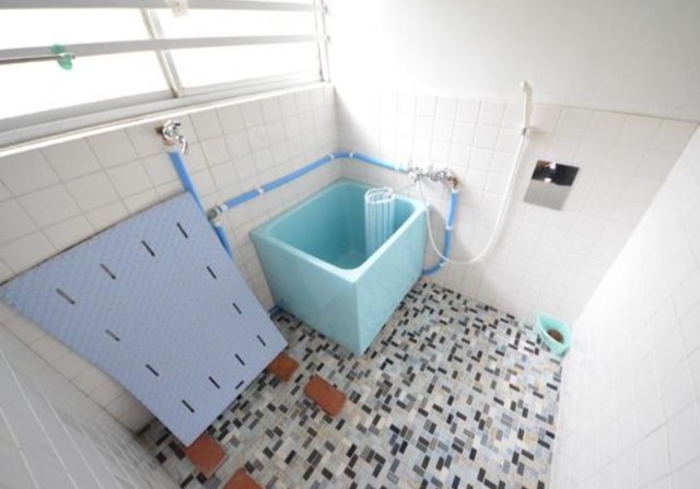 バス・シャワールーム