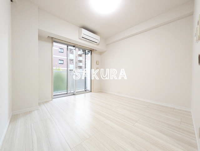 居室・リビング　こちらのリビングで趣味の時間をお楽しみください♪