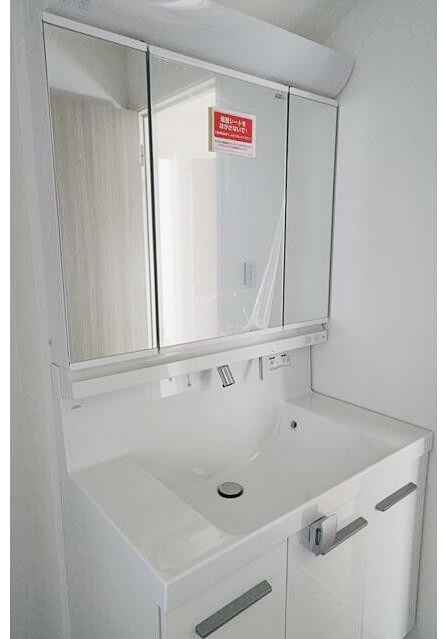 洗面設備　身支度に欠かせない独立洗面台♪