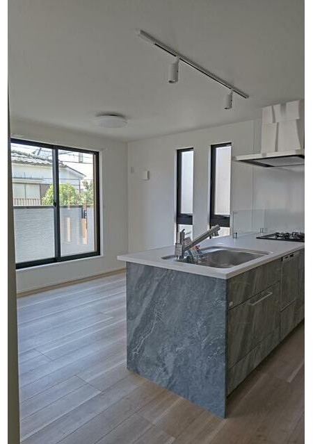 居室・リビング　開放感のあるゆったりとしたお部屋です♪