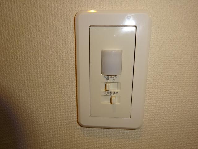 その他設備　人感センサー